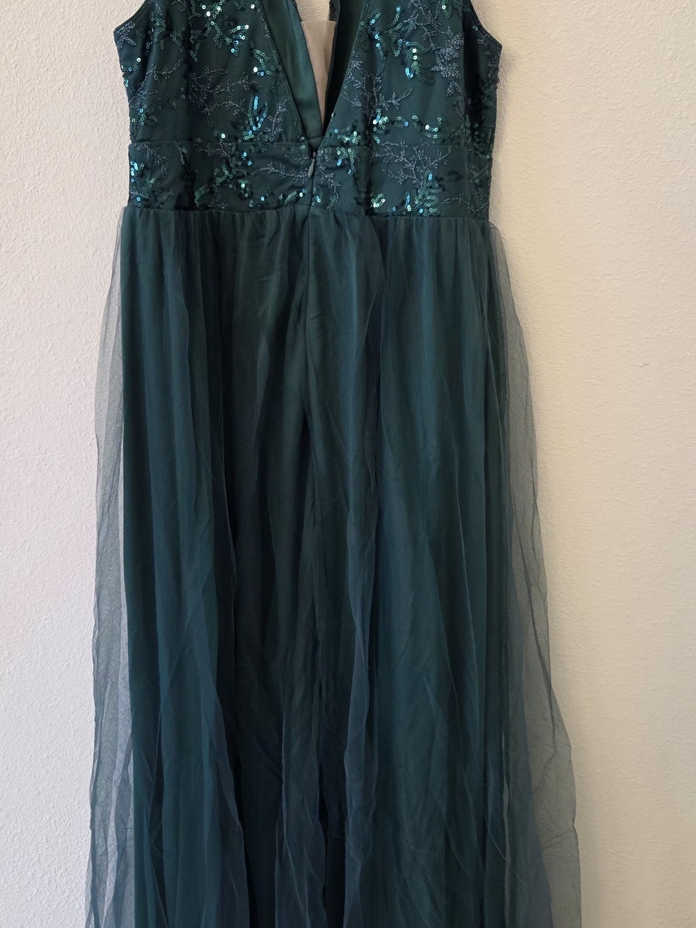 Emerald Green V-Neck Lace & Tulle Evening Dress - Picture 3 of 8